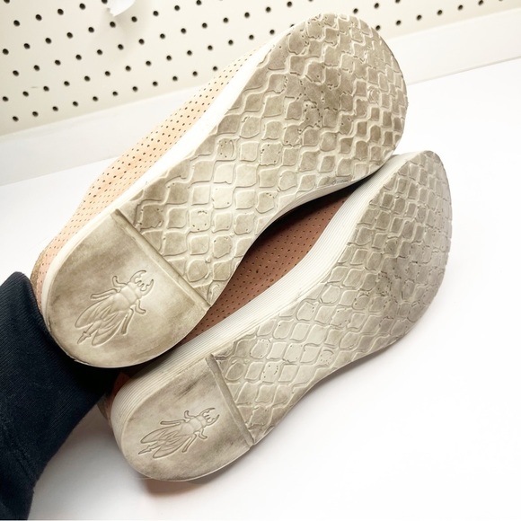 Fly London | Whin 176 Fly Slide Wedge Sandel in Rose - Picture 6 of 6